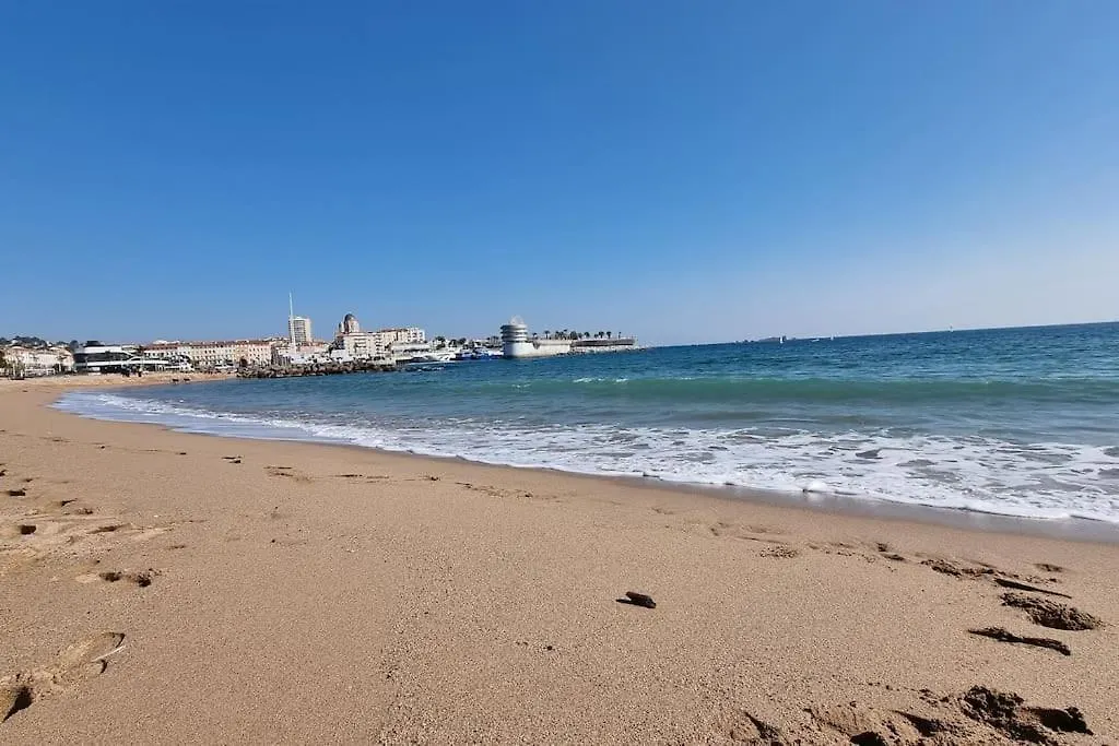 Apartment Caresse D'Azur - Classe 2 Etoiles Frejus