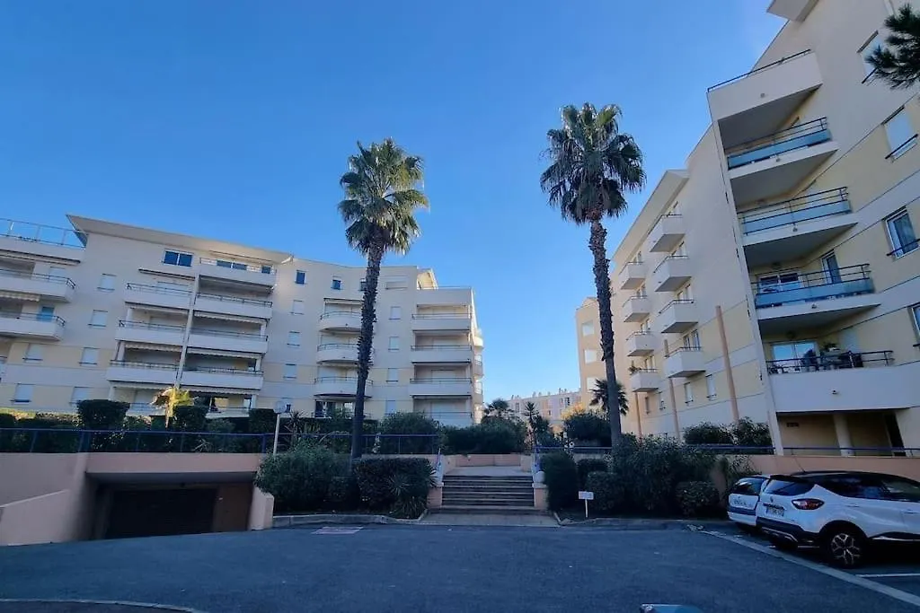 Caresse D'Azur - Classe 2 Etoiles Frejus Apartment