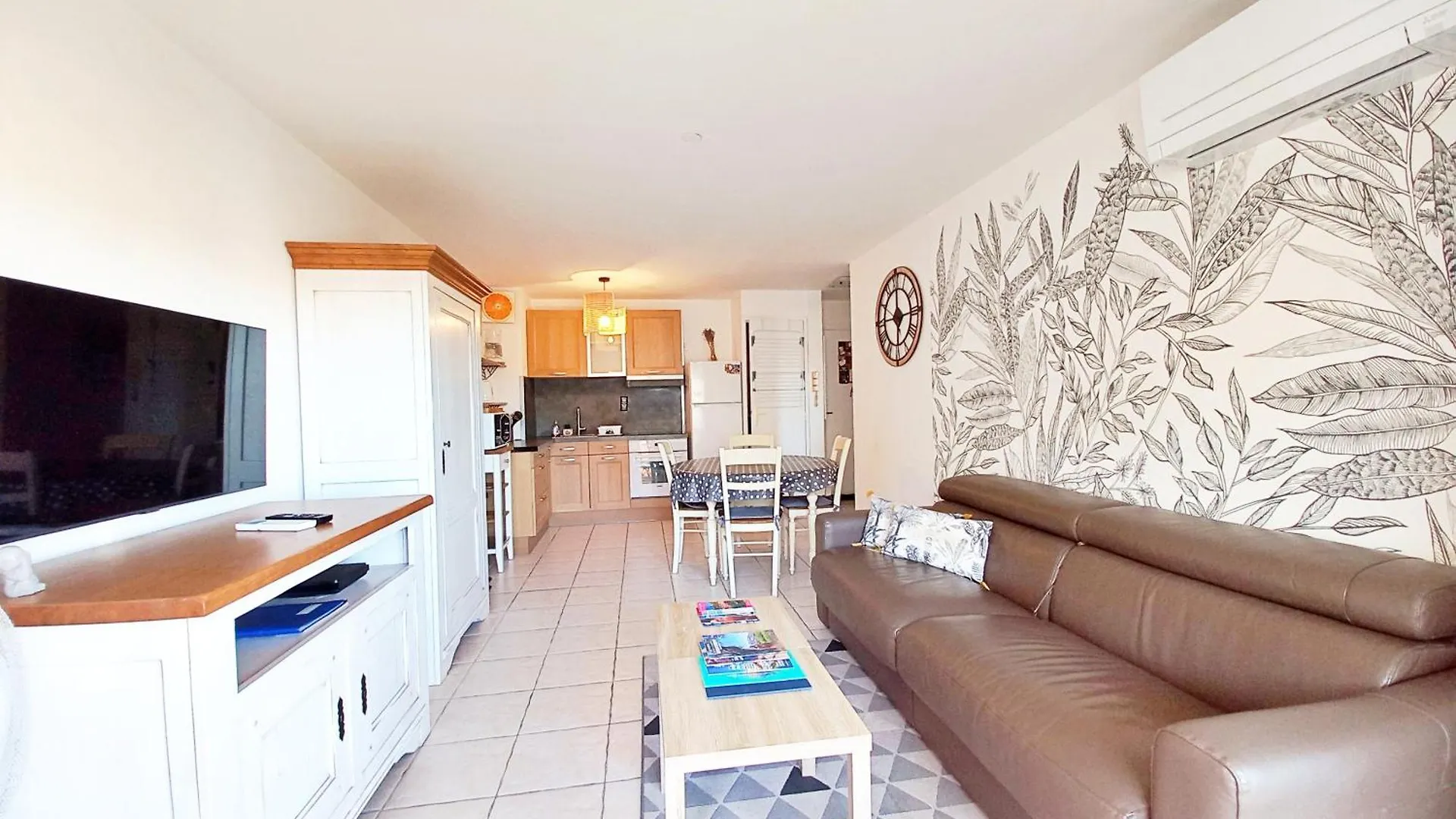 Caresse D'Azur - Classe 2 Etoiles Frejus