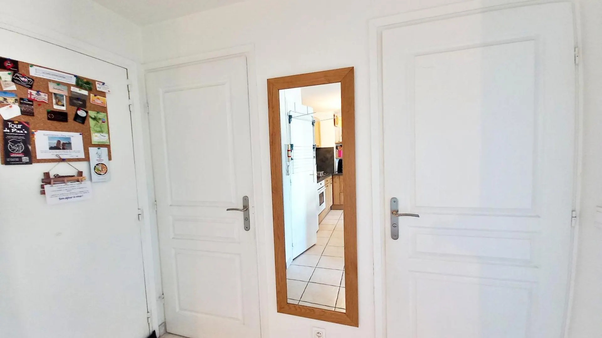 Apartment Caresse D'Azur - Classe 2 Etoiles Frejus France