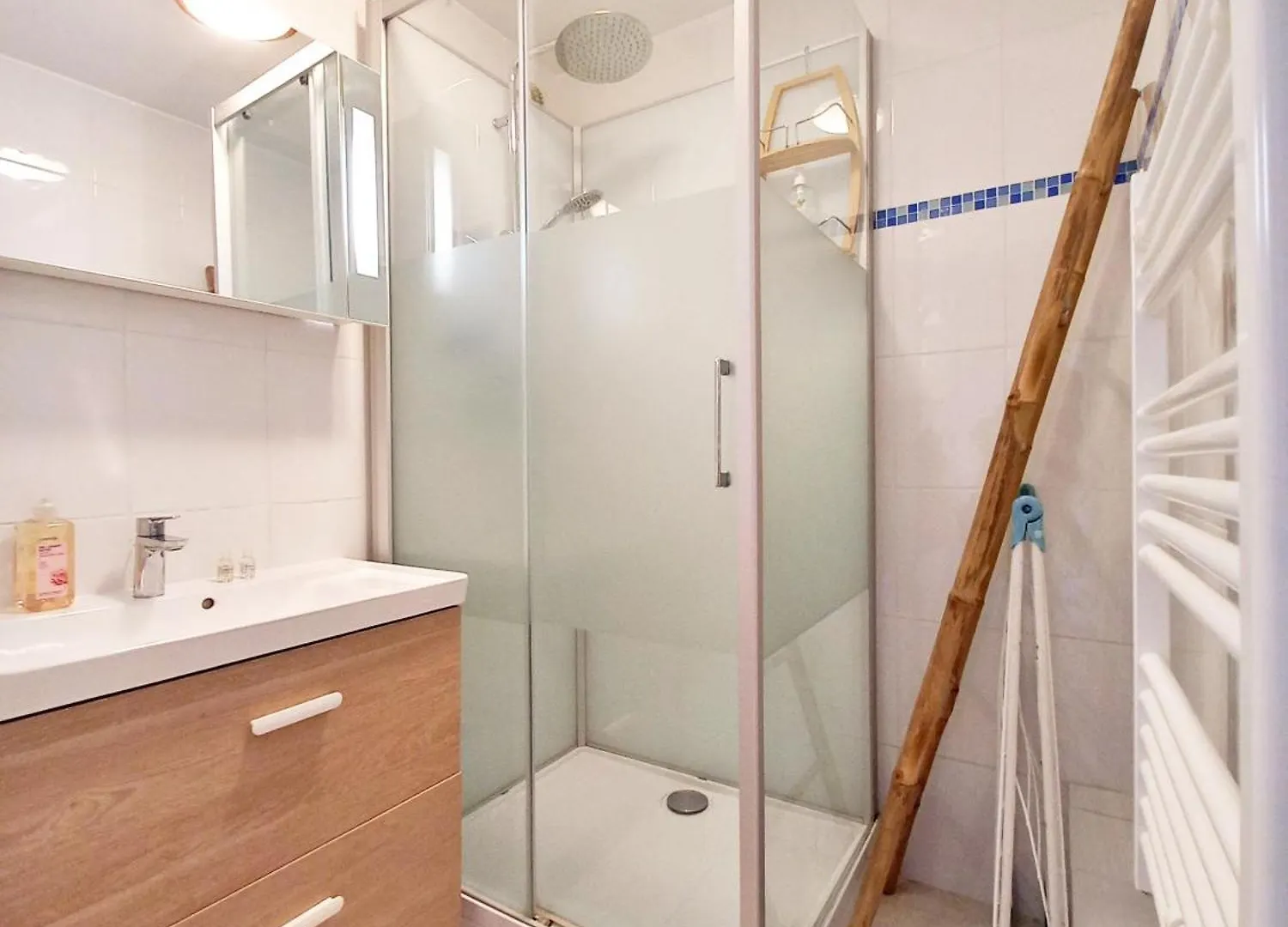 Apartment Caresse D'Azur - Classe 2 Etoiles Frejus
