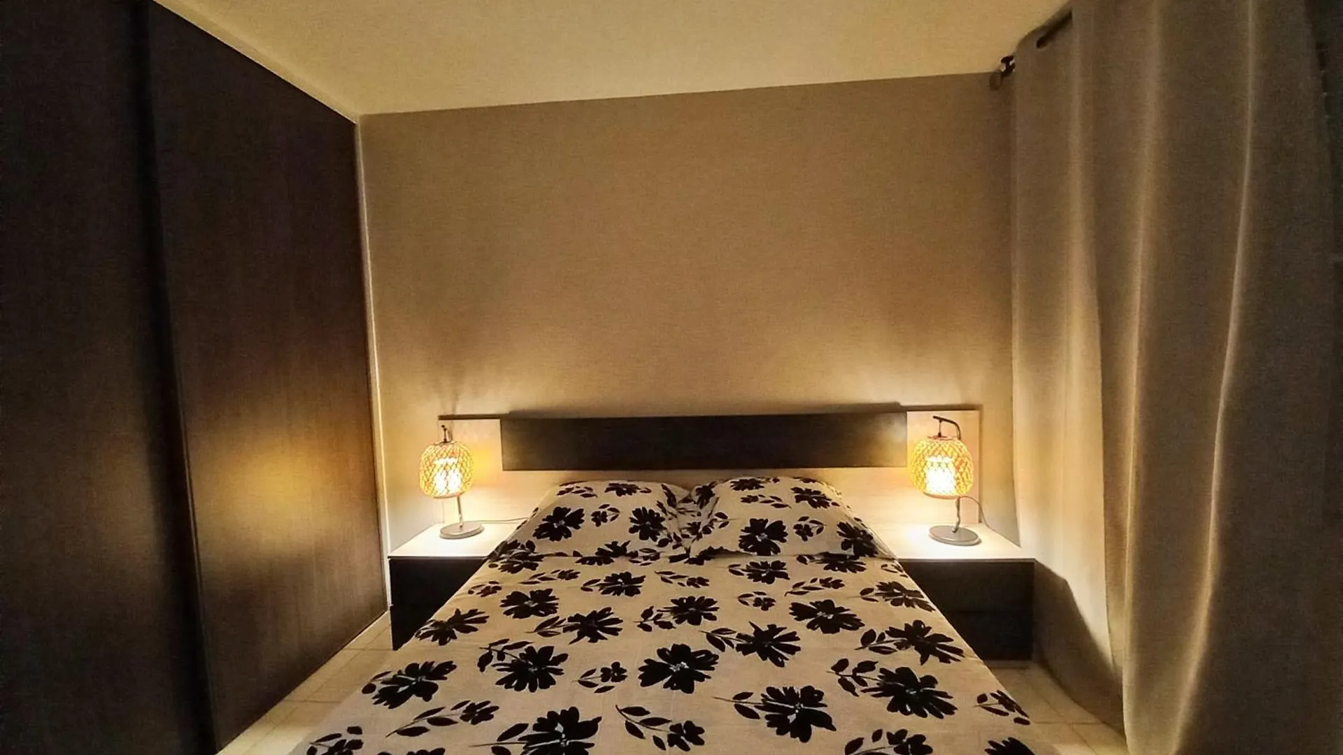 Caresse D'Azur - Classe 2 Etoiles Frejus Apartment
