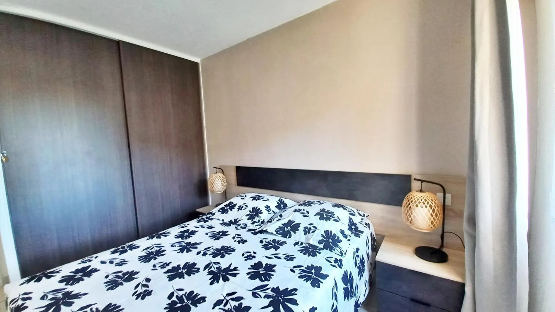 Caresse D'Azur - Classe 2 Etoiles Frejus