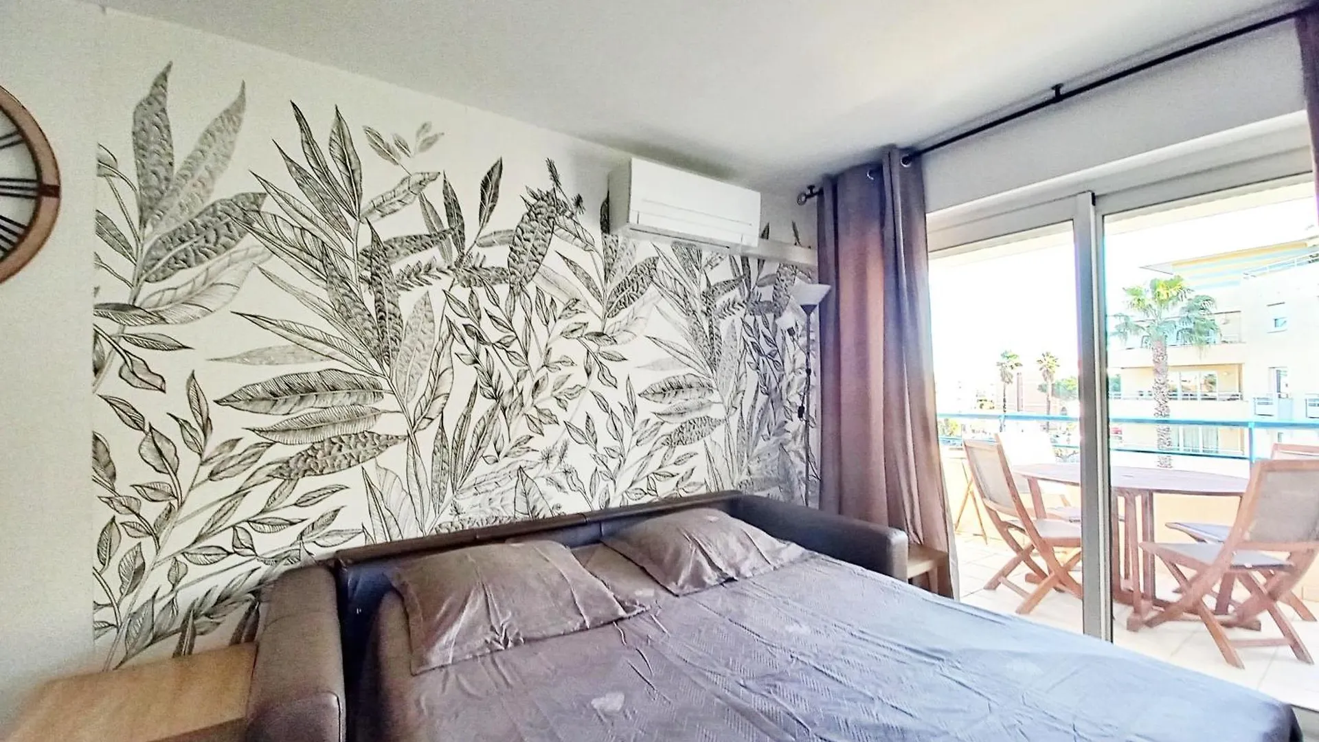 Caresse D'Azur - Classe 2 Etoiles Frejus France
